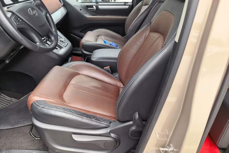 Used SAIC MAXUS G10 2015 2.0T Automatic Anniversary Edition Left Front Seat