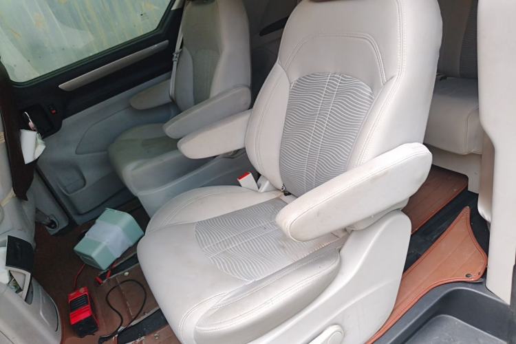Used SAIC MAXUS G10 2015 2.0T Automatic Anniversary Edition Left Rear Seat