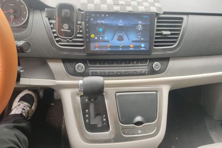 Used SAIC MAXUS G10 2015 2.0T Automatic Anniversary Edition Audio And AC Panel