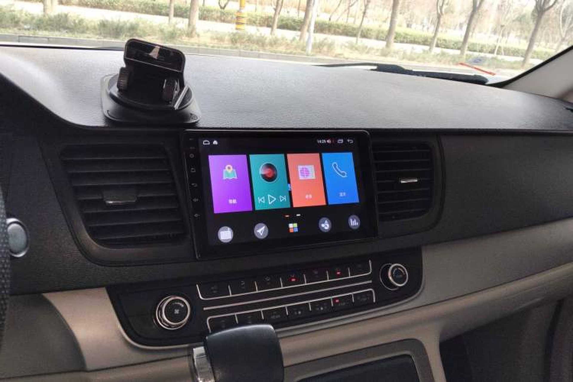 Used SAIC MAXUS G10 2015 2.0T Automatic Anniversary Edition Audio And AC Panel