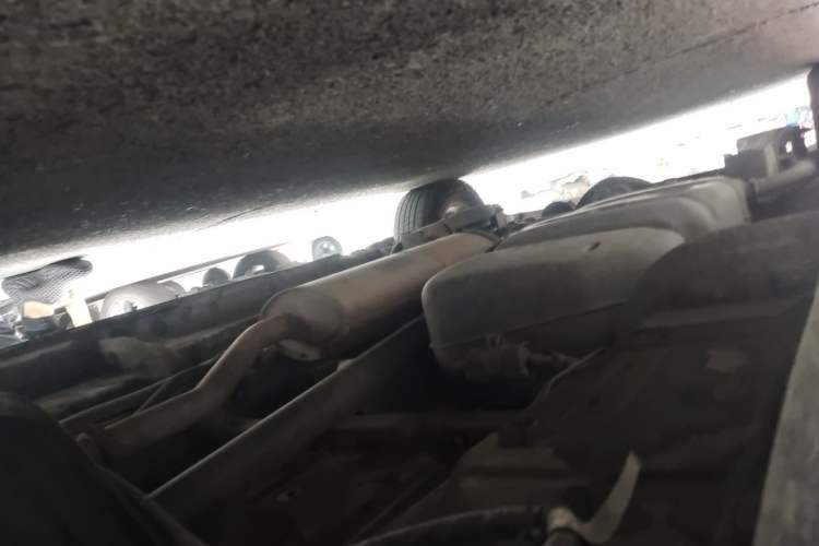 Used SAIC MAXUS G10 2015 2.0T Automatic Anniversary Edition Chassis Front Right