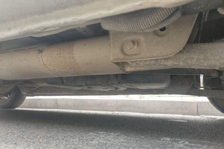 Used SAIC MAXUS G10 2015 2.0T Automatic Anniversary Edition Chassis Rear Left