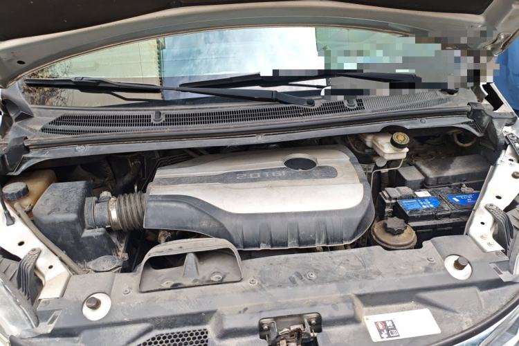 Used SAIC MAXUS G10 2015 2.0T Automatic Anniversary Edition Engine Bay