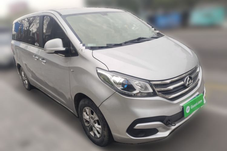 Used SAIC MAXUS G10 2015 2.0T Automatic Anniversary Edition Front Right 45 Deg