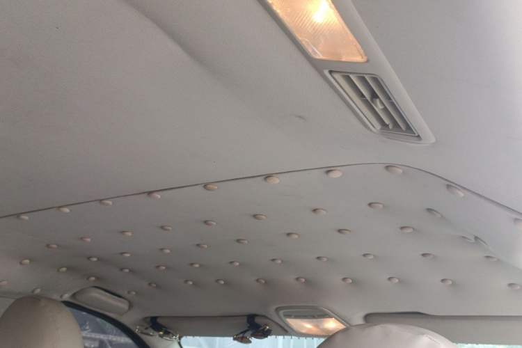 Used SAIC MAXUS G10 2015 2.0T Automatic Anniversary Edition Headliner