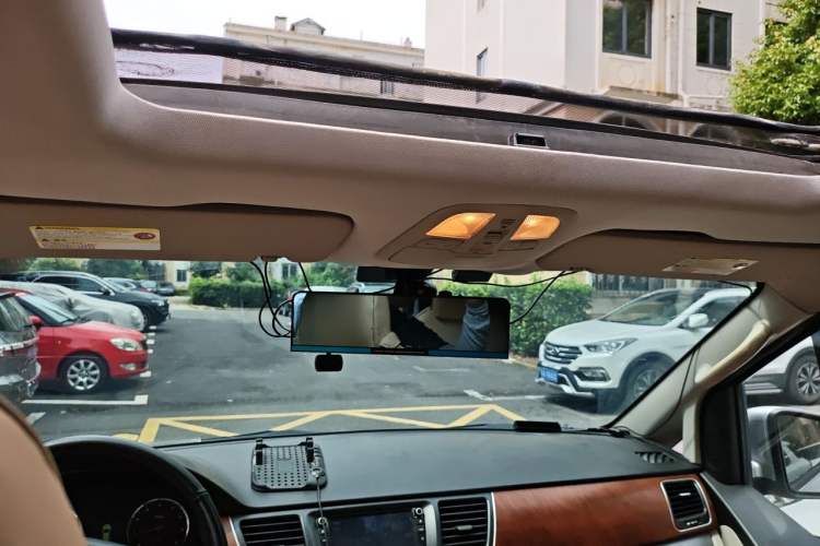 Used SAIC MAXUS G10 2015 2.0T Automatic Anniversary Edition Headliner