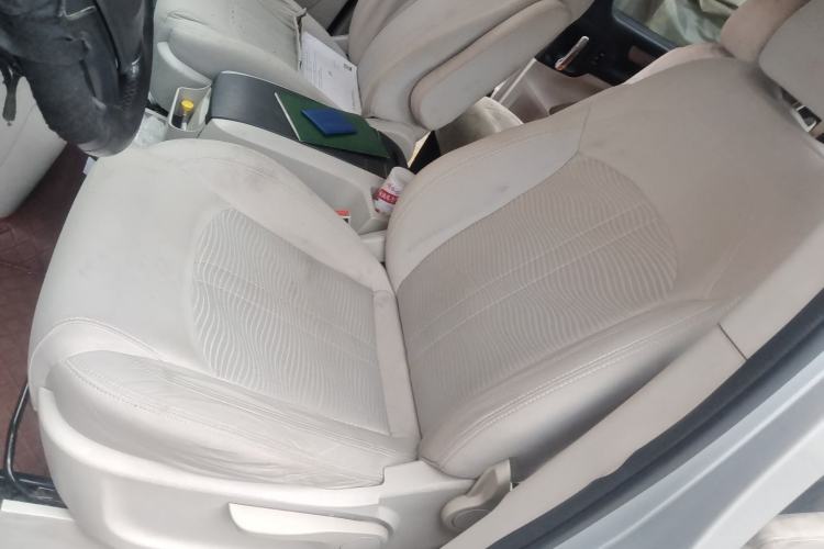 Used SAIC MAXUS G10 2015 2.0T Automatic Anniversary Edition Left Front Seat