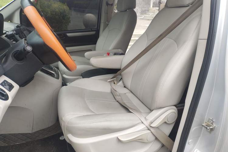 Used SAIC MAXUS G10 2015 2.0T Automatic Anniversary Edition Left Front Seat