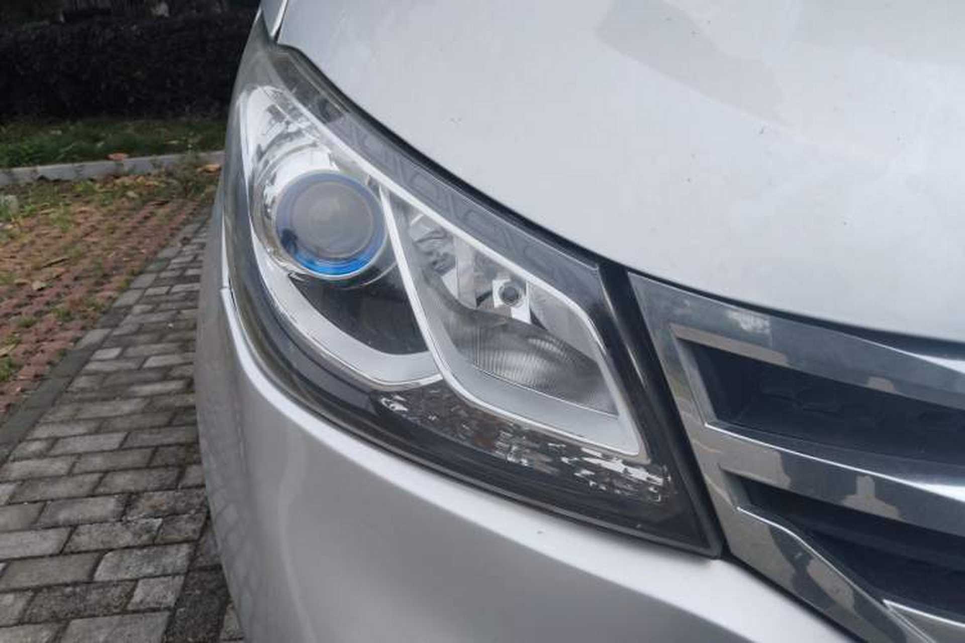 Used SAIC MAXUS G10 2015 2.0T Automatic Anniversary Edition Right Front Headlight