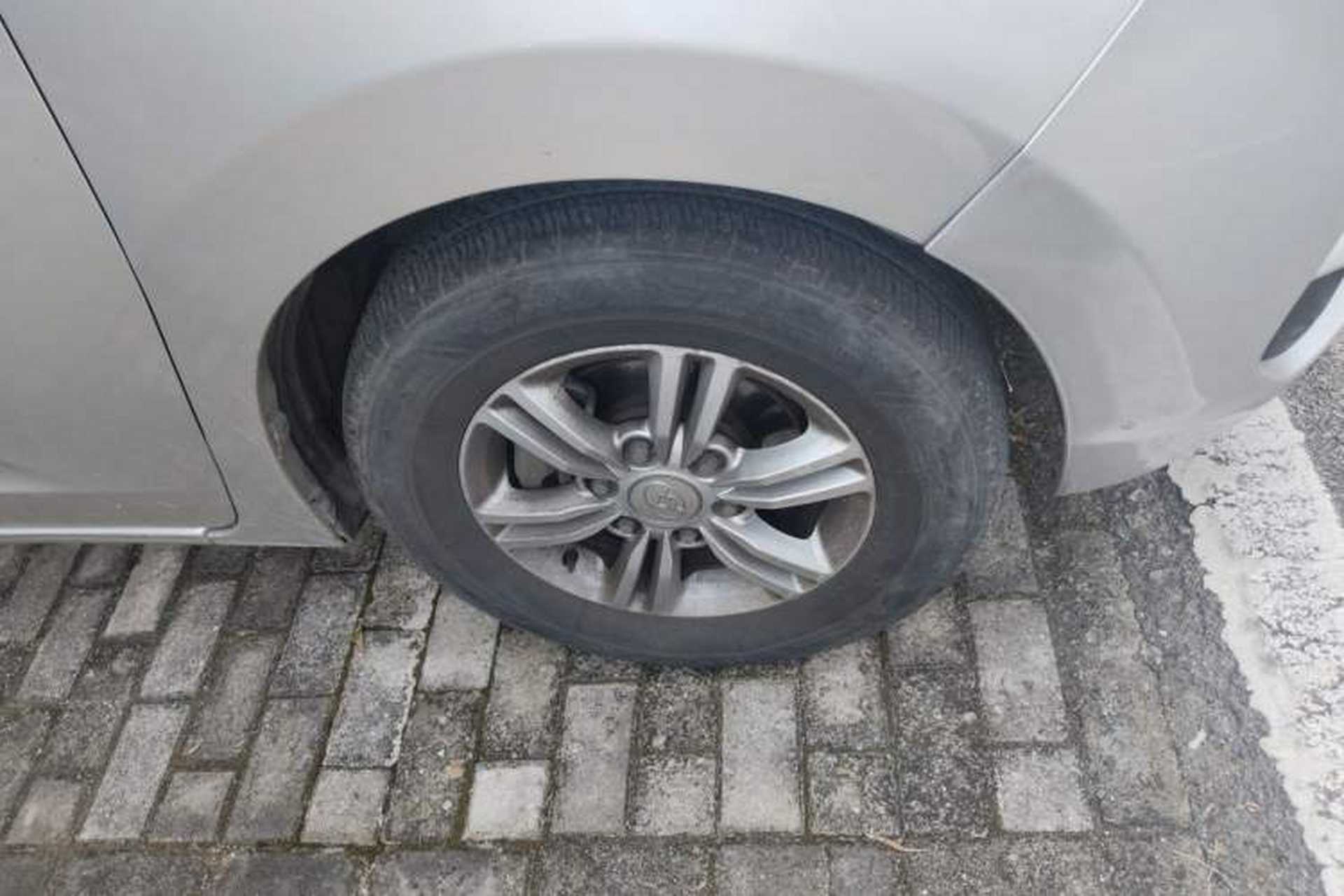 Used SAIC MAXUS G10 2015 2.0T Automatic Anniversary Edition Right Front Wheel Hub