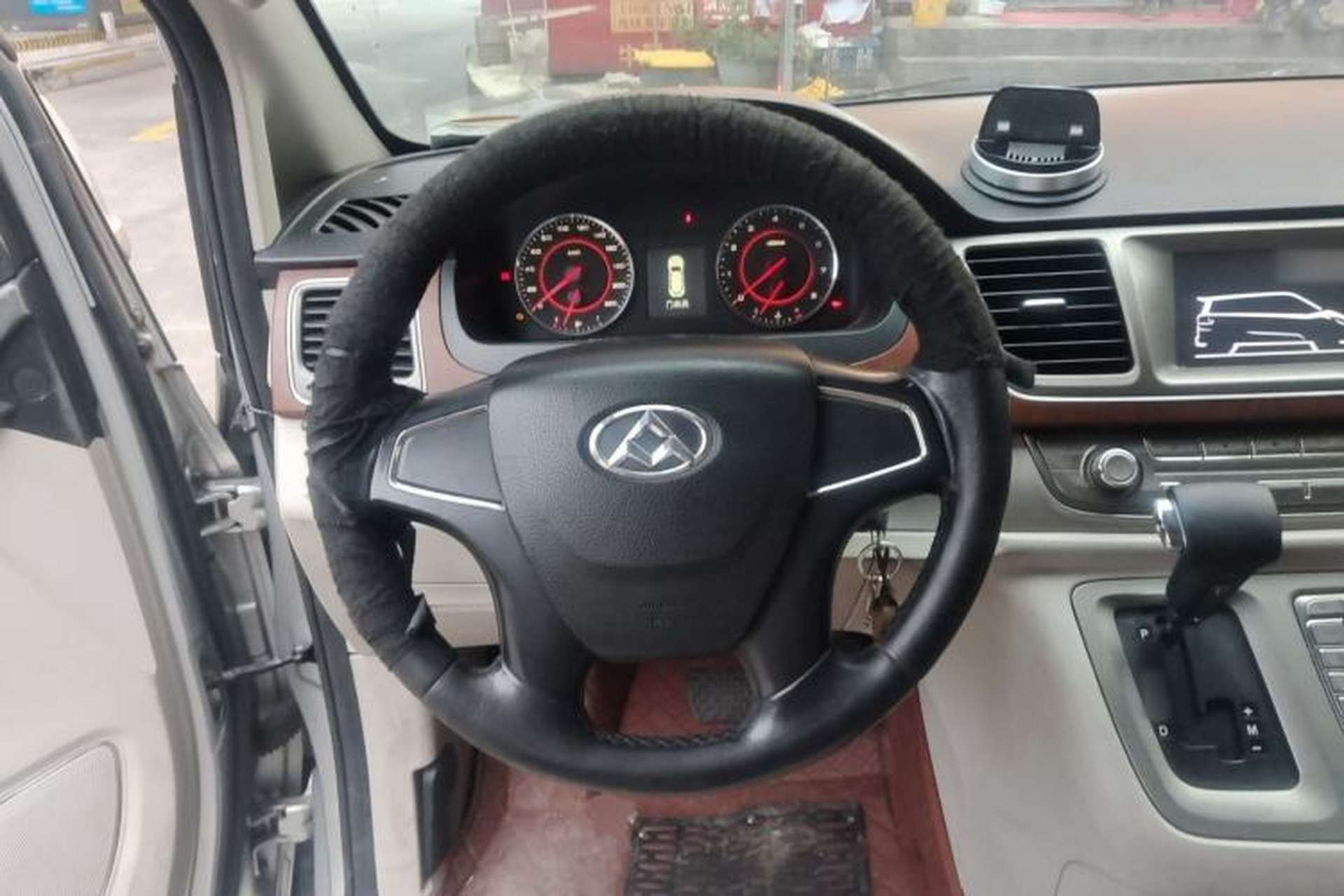 Used SAIC MAXUS G10 2015 2.0T Automatic Anniversary Edition Steering Wheel