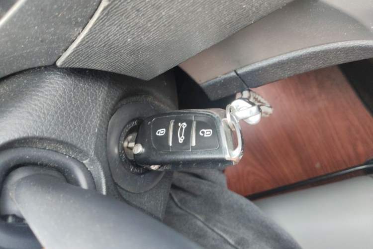 Used SAIC MAXUS G10 2015 2.0T Automatic Anniversary Edition Vehicle Key