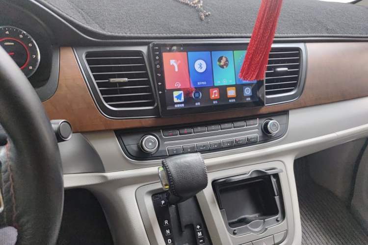 Used SAIC MAXUS G10 2015 2.0T Automatic Anniversary Edition Audio And AC Panel