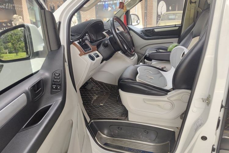 Used SAIC MAXUS G10 2015 2.0T Automatic Anniversary Edition Driver Seat