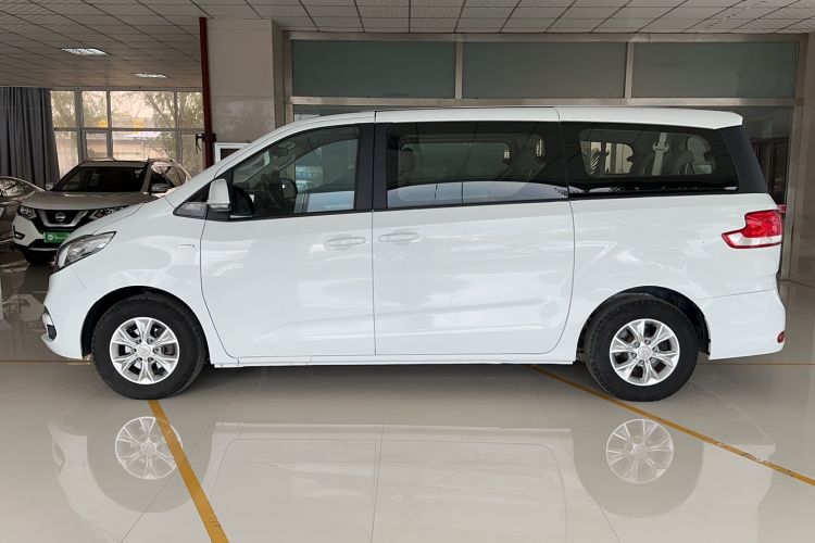 Used SAIC MAXUS G10 2015 2.0T Automatic Anniversary Edition Exterior 5
