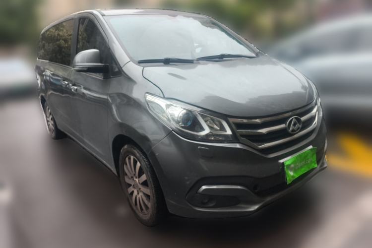 Used SAIC MAXUS G10 2015 2.0T Automatic Anniversary Edition Front Right 45 Deg