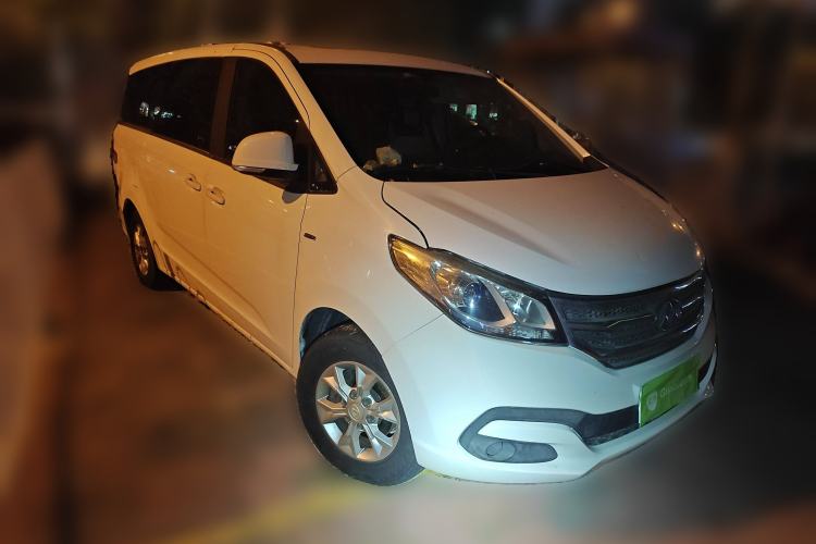 Used SAIC MAXUS G10 2015 2.0T Manual Anniversary Edition Front Right 45 Deg