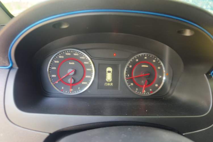 Used SAIC MAXUS G10 2015 2.0T Automatic Anniversary Edition Instrument Cluster