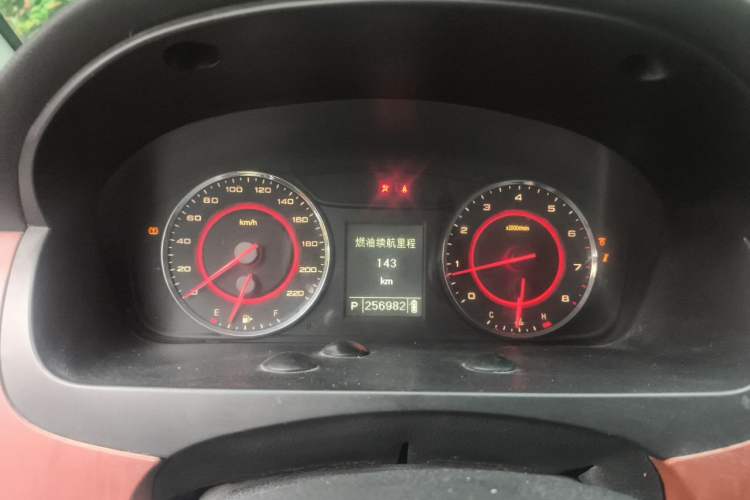 Used SAIC MAXUS G10 2015 2.0T Automatic Anniversary Edition Instrument Cluster