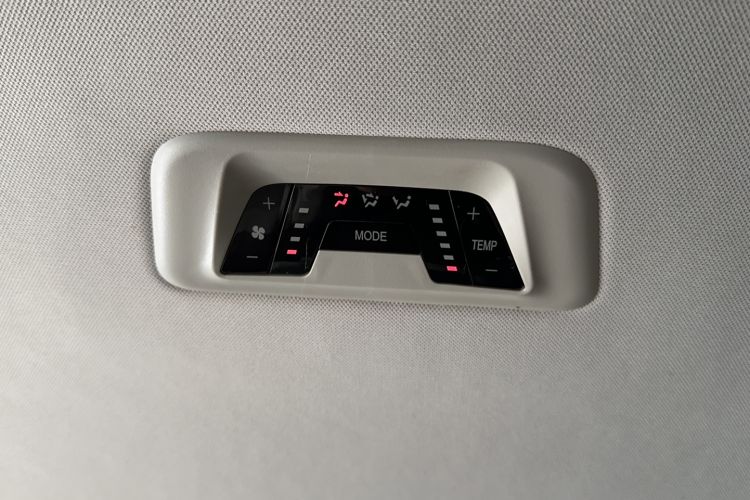 Used SAIC MAXUS G10 2015 2.0T Automatic Anniversary Edition Interior 6