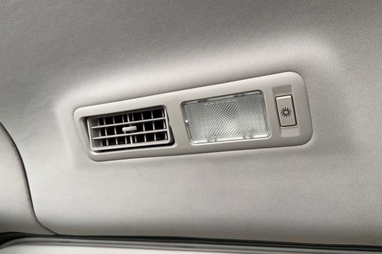 Used SAIC MAXUS G10 2015 2.0T Automatic Anniversary Edition Interior 7