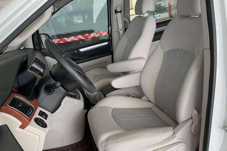 Used SAIC MAXUS G10 2015 2.0T Automatic Anniversary Edition Left Front Seat