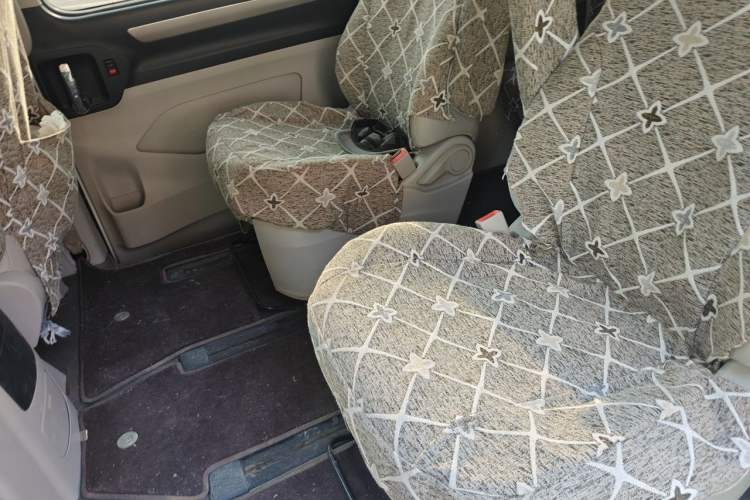 Used SAIC MAXUS G10 2015 2.0T Manual Anniversary Edition Left Rear Seat
