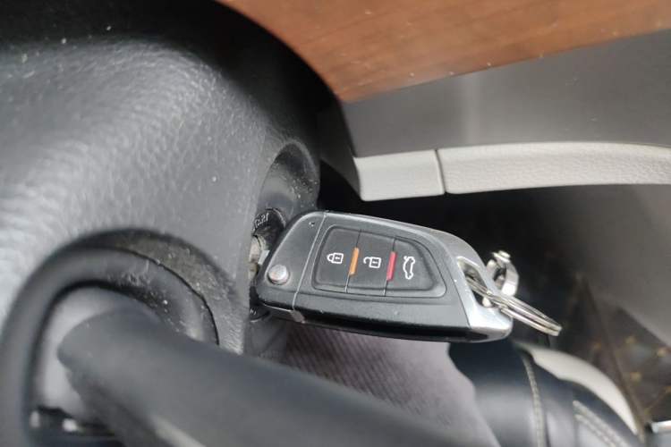 Used SAIC MAXUS G10 2015 2.0T Automatic Anniversary Edition Vehicle Key