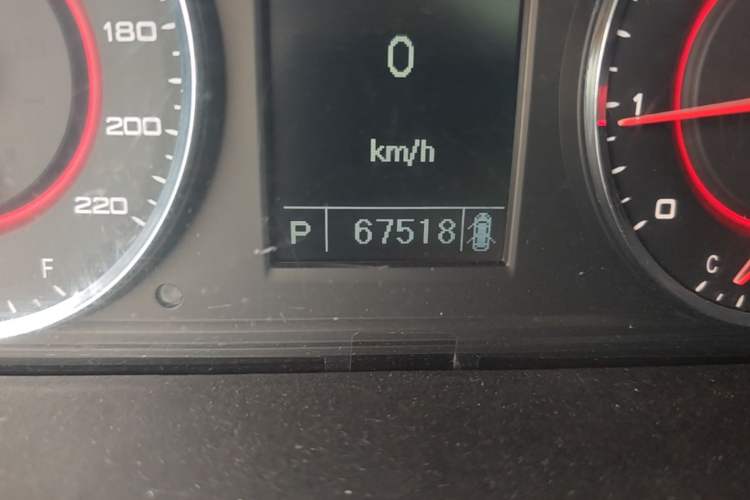 Used SAIC MAXUS G10  Odometer Close Up