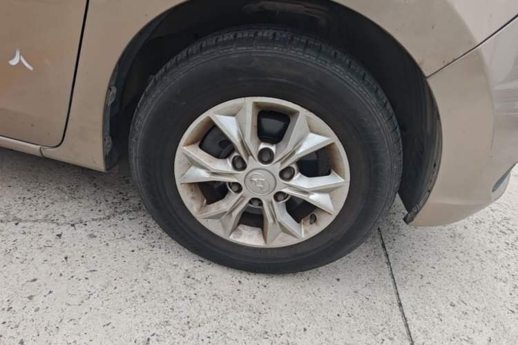 Used SAIC MAXUS G10  Right Front Wheel Hub