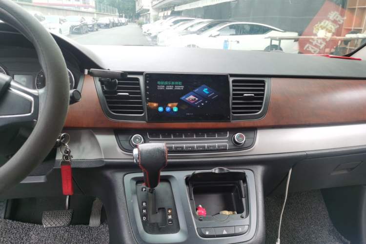 Used SAIC MAXUS G10 2016 2.0T Automatic Executive Edition Audio And AC Panel