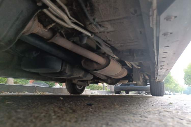 Used SAIC MAXUS G10 2016 2.0T Automatic Elite Edition Chassis Front Left