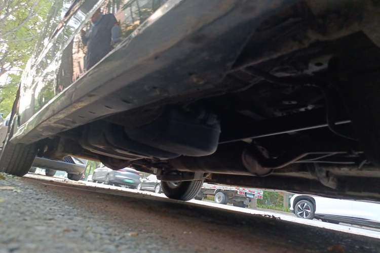 Used SAIC MAXUS G10 2016 2.0T Automatic Elite Edition Chassis Front Right