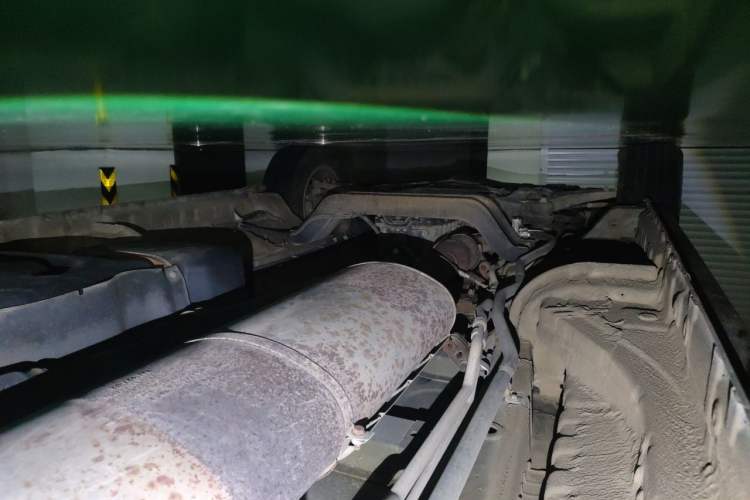 Used SAIC MAXUS G10 2016 2.0T Automatic Elite Edition Chassis Rear Left