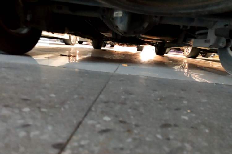 Used SAIC MAXUS G10 2016 1.9T Manual Elite Edition Diesel China IV Chassis Rear