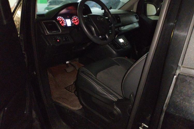 Used SAIC MAXUS G10 2016 2.0T Automatic Elite Edition Driver Seat