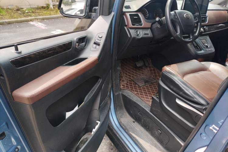 Used SAIC MAXUS G10 2016 2.0T Automatic Flagship Edition Driver Seat