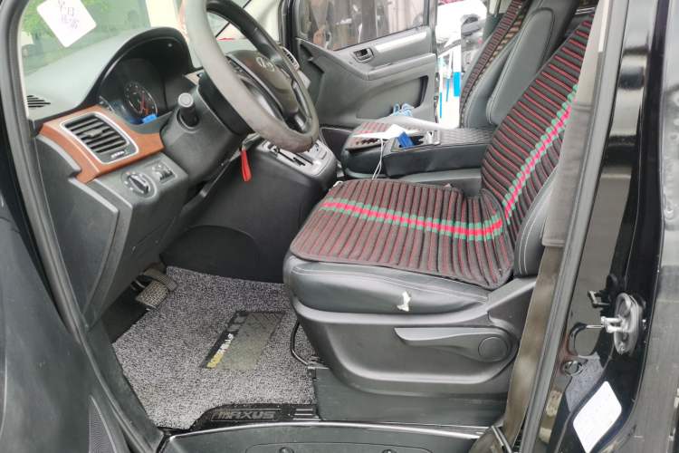 Used SAIC MAXUS G10 2016 2.0T Automatic Executive Edition Driver Seat