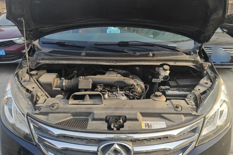Used SAIC MAXUS G10 2016 2.0T Automatic Elite Edition Engine Bay