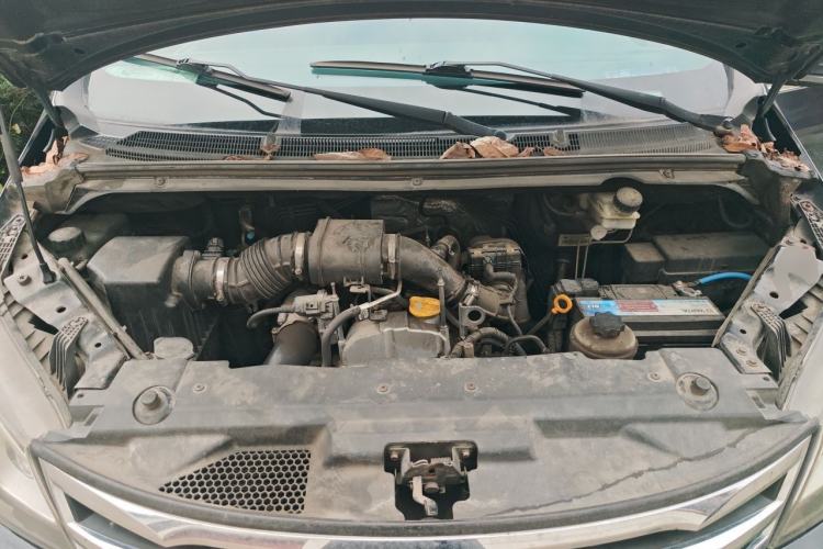 Used SAIC MAXUS G10 2016 1.9T Manual Elite Edition Diesel China V Standard Engine Bay
