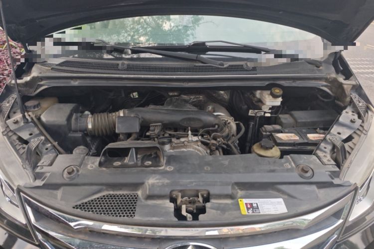 Used SAIC MAXUS G10 2016 2.0T Automatic Elite Edition Engine Bay