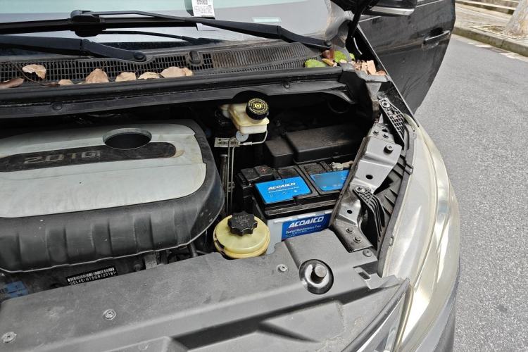 Used SAIC MAXUS G10 2016 2.0T Automatic Elite Edition Engine Bay Left