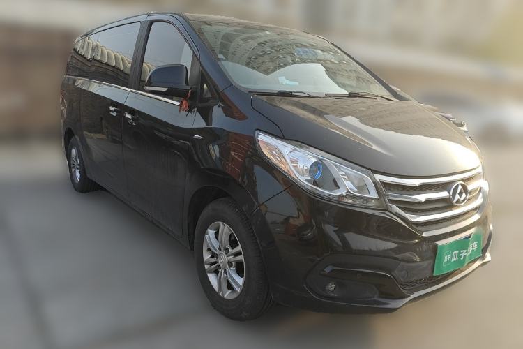 Used SAIC MAXUS G10 2016 2.0T Automatic Elite Edition Front Right 45 Deg