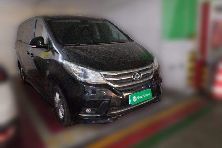 Used SAIC MAXUS G10 2016 2.0T Automatic Elite Edition Front Right 45 Deg