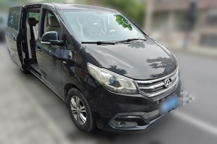Used SAIC MAXUS G10 2016 2.0T Automatic Elite Edition Front Right 45 Deg