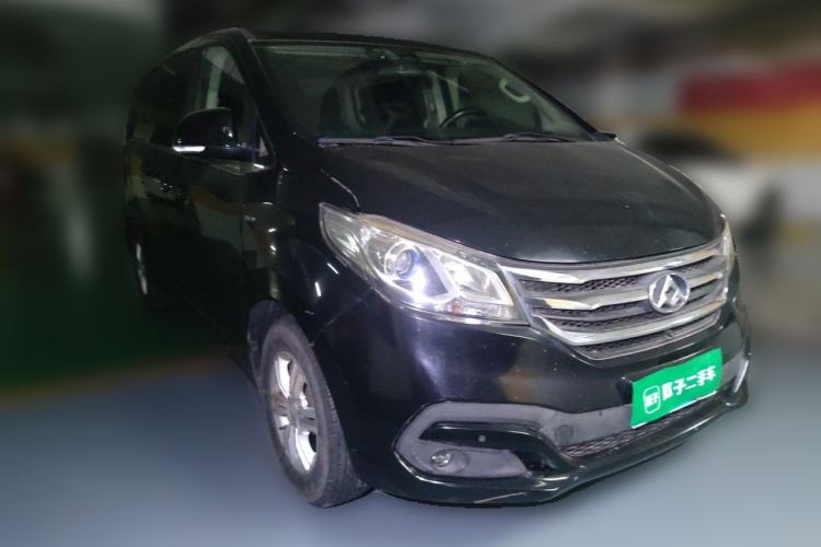 Used SAIC MAXUS G10 2016 2.0T Automatic Elite Edition Front Right 45 Deg