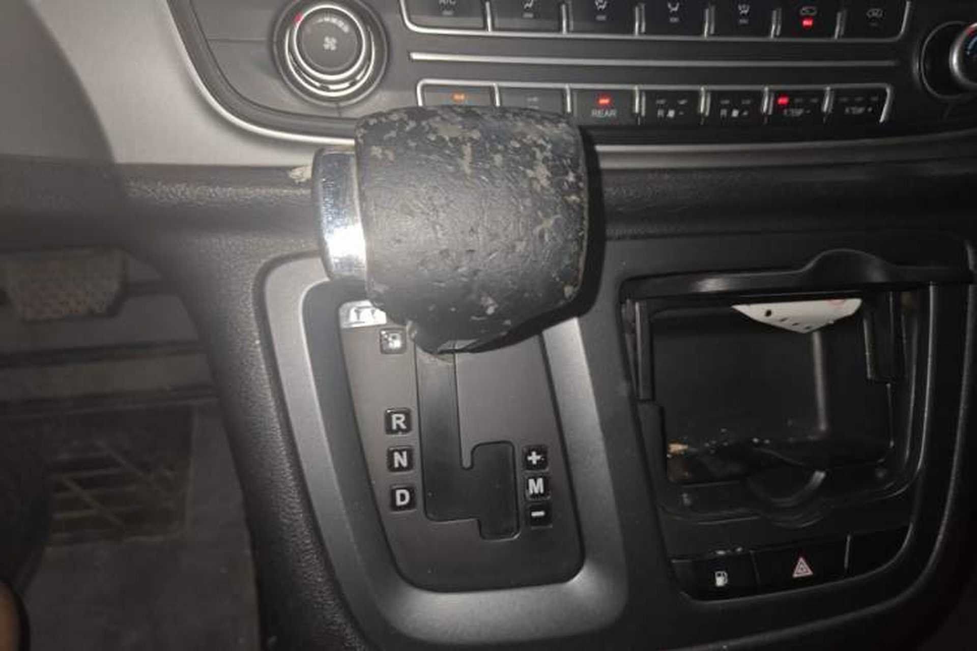 Used SAIC MAXUS G10 2016 2.0T Automatic Elite Edition Gear Lever