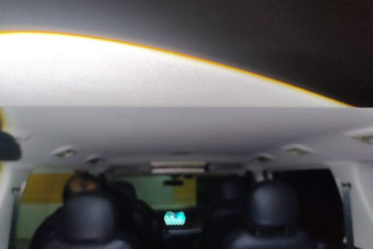 Used SAIC MAXUS G10 2016 2.0T Automatic Elite Edition Headliner