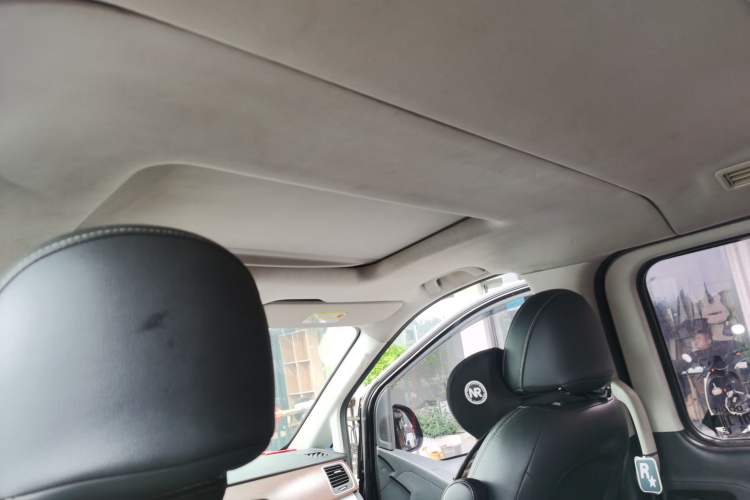 Used SAIC MAXUS G10 2016 2.0T Automatic Executive Edition Headliner