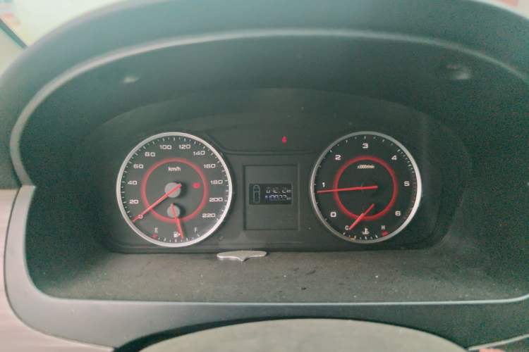 Used SAIC MAXUS G10 2016 1.9T Manual Elite Edition Diesel China V Standard Instrument Cluster